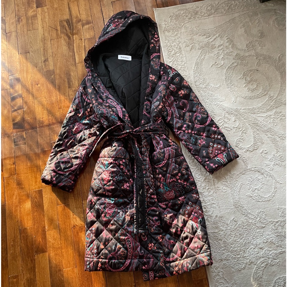 Hache oversized quilted coat. Made in Italy